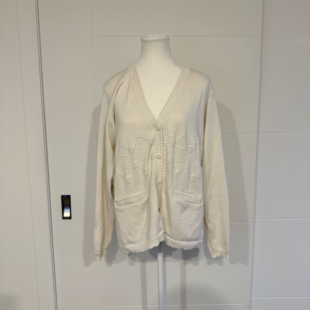 Tricots Nader | vintage white/cream knit Cardigan with V-Neck, Pockets